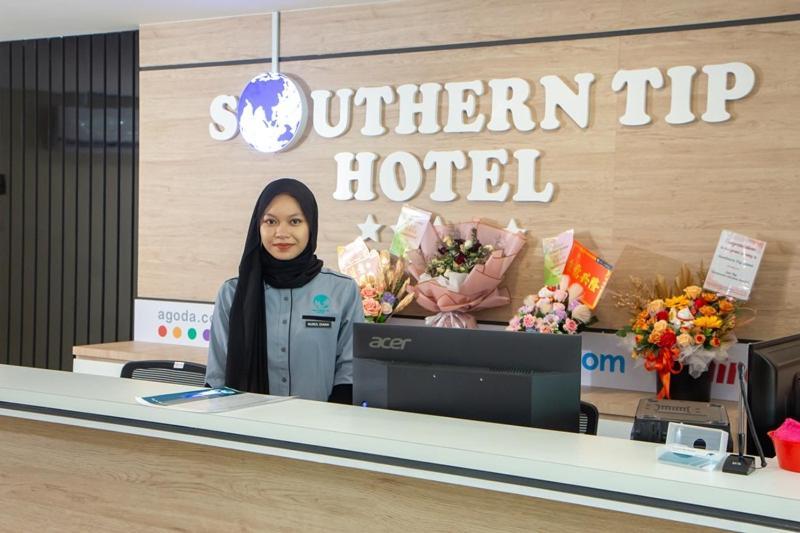 Southern Tip Hotel Pontian Kecil Dış mekan fotoğraf